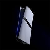 Sony PlayStation 5 Pro digital, vista lateral en ángulo con detalle de las cubiertas y ventilación sobre fondo negro