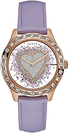 Reloj Guess U0909L3 dorado rosa y lila con corazón plateado, vista frontal.