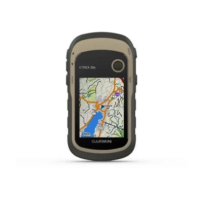 Garmin eTrex 32x, vista frontal con mapa urbano